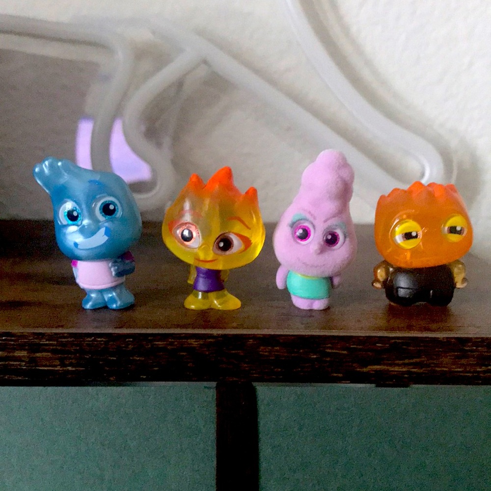 Disney Doorables Technicolor Elemental- Wade, Ember, Gale & Bernie